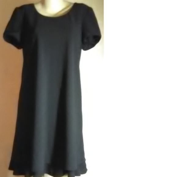 Liz Claiborne Dresses & Skirts - Liz Claiborne Simple Little Black Dress Size 8